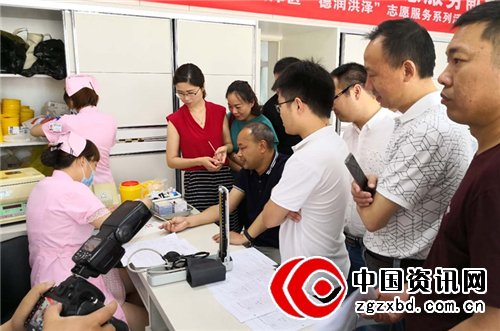 白衣天使捐资助学 洪医故事让爱蔓延