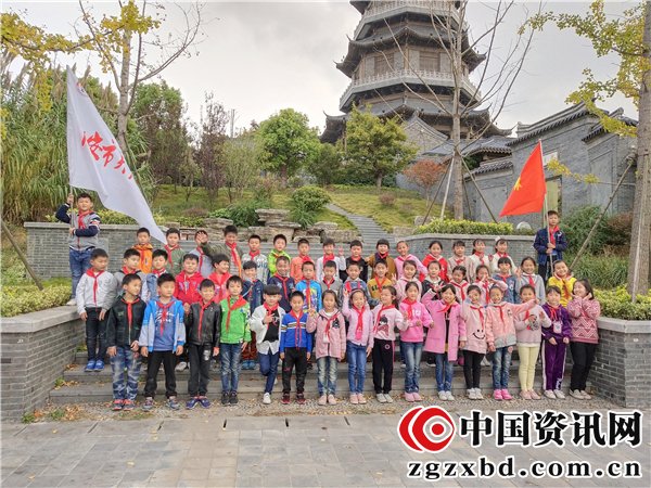 重阳节，淮安市关天培小学孝老爱亲又登高