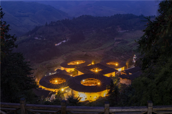 南靖土楼：独一无二山区大型夯土民居建筑