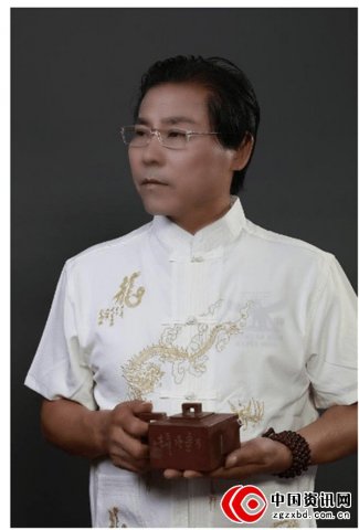 著名国礼艺术家，紫砂艺术大师吴海龙