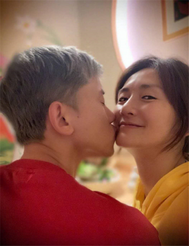 张杰零点为谢娜庆生：爱你，是我这辈子最幸福的事
