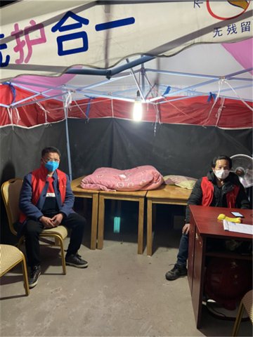不忘初心 牢记使命：在抗击疫情中一位基层支部书记的职责