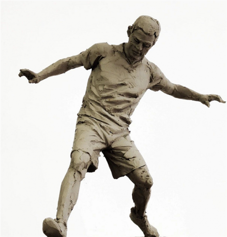绿茵场上的足球之五丨田跃民雕塑作品欣赏(泥稿)