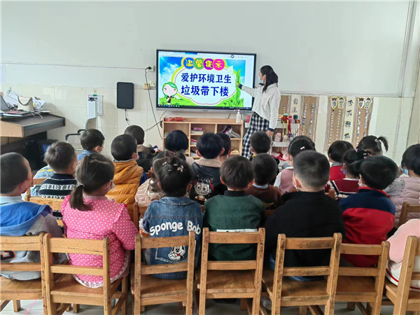防疫有我，爱卫同行——盱眙县盱城街道中心幼儿园开展爱国卫生月志愿服务活动