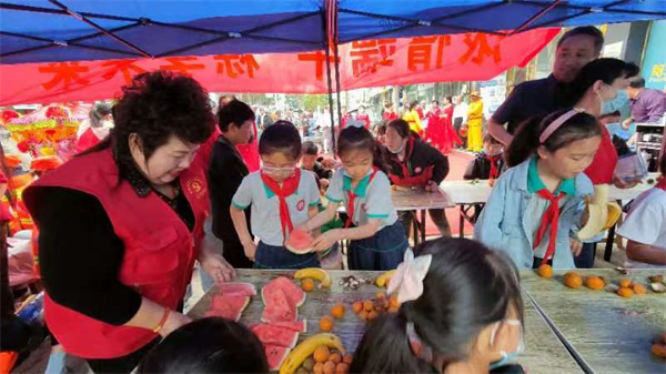 浓情端午粽享未来——盱眙县爱心公益协会、穆店镇“跟着红姐学雷锋”志愿服务队开展端午节慰问活动          