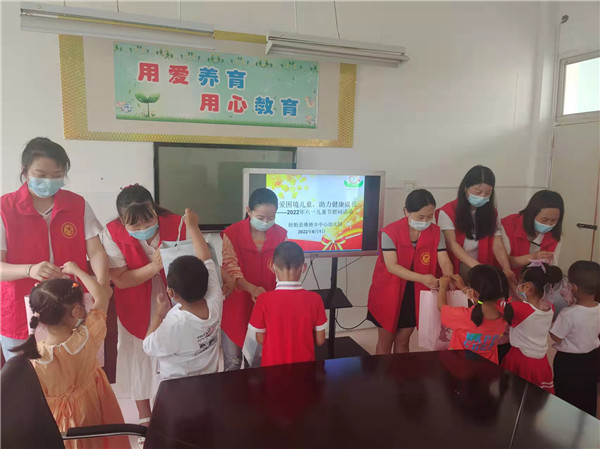 欢度六一， 品味端午——盱眙县维桥乡中心幼儿园开展庆“双节”活动