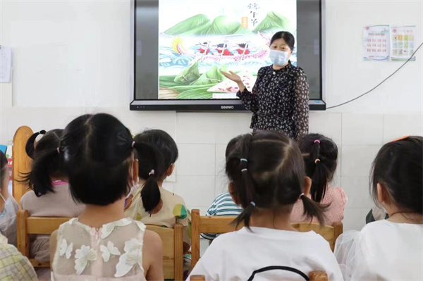 盱眙县马坝镇中心幼儿园开展端午节庆祝活动