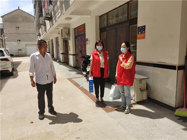 盱眙县维桥乡中心幼儿园开展“一样的童年，同样的温暖”关爱慰问留守儿童主题党日活动