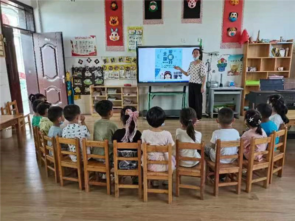 “目”浴阳光   “睛”彩纷呈——盱眙县仇集中心幼儿园开展全国爱眼日活动