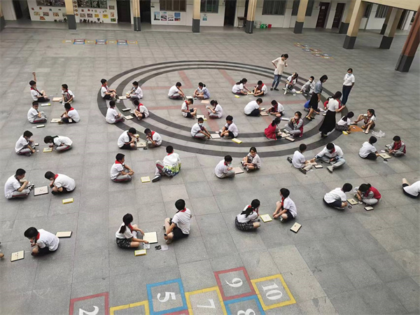 课间文明游戏  阳光快乐你我  ——盱眙县实验小学开展课间十分钟“各色”游戏活动