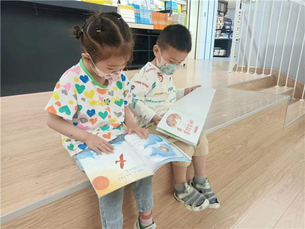 盱眙县穆店乡中心幼儿园开展“共筑阅读之园 同润阅读之心”全民阅读系列活动