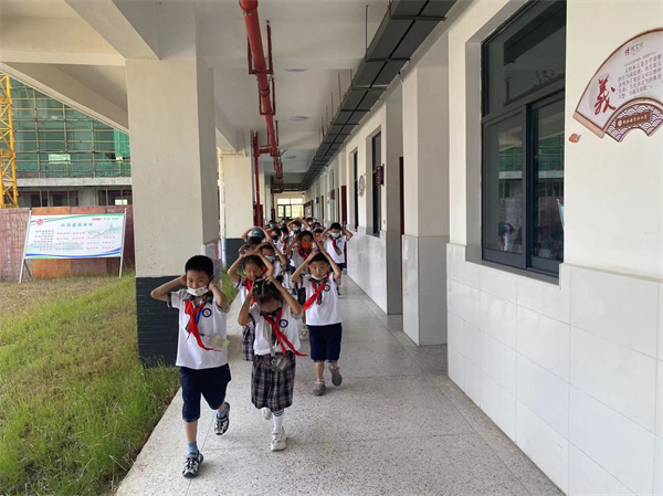 防震减灾 一切向安全——盱眙县实验小学第一分校开展防震减灾逃生演练活动