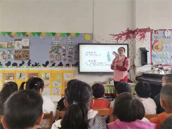 盱眙县天泉湖镇中心幼儿园开展“诚信进校园”活动