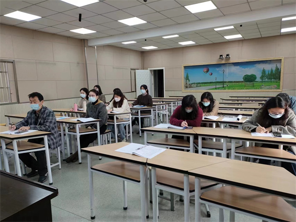 盱眙县盱城街道中心小学线上观摩共学习，线下教研促成长