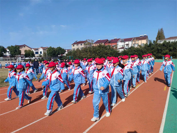 盱眙县五墩实验小学举行2022年广播体操比赛