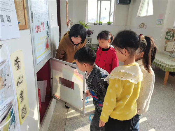 抓消防安全、保高质量发展——盱眙县官滩镇中心幼儿园开展消防安全主题活动