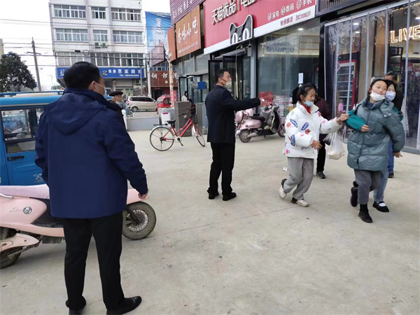 战“疫”时刻：盱眙县铁佛中心小学走深走实线上教学