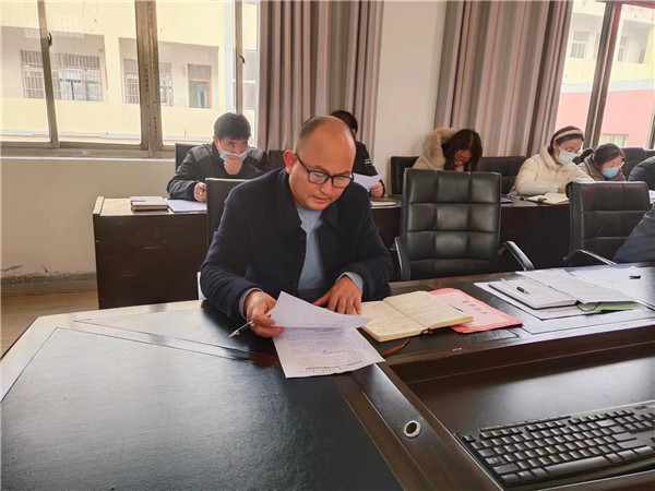 盱眙县维桥小学召开班主任工作经验分享暨表彰会