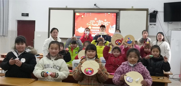 巧手做灯笼 欢喜过元宵——盱眙县实验小学元宵节实践活动纪实