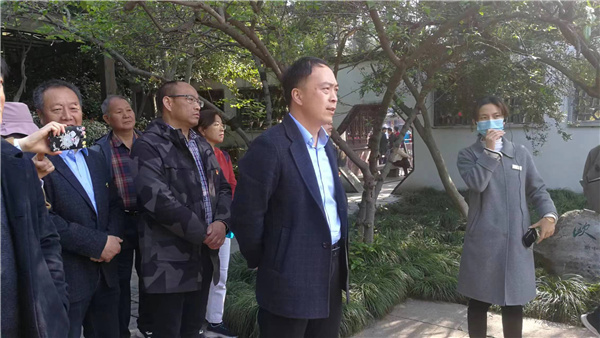  弘扬“四敢”精神  展现党员风采——盱眙县第六中学党支部开展实境课堂学习活动 