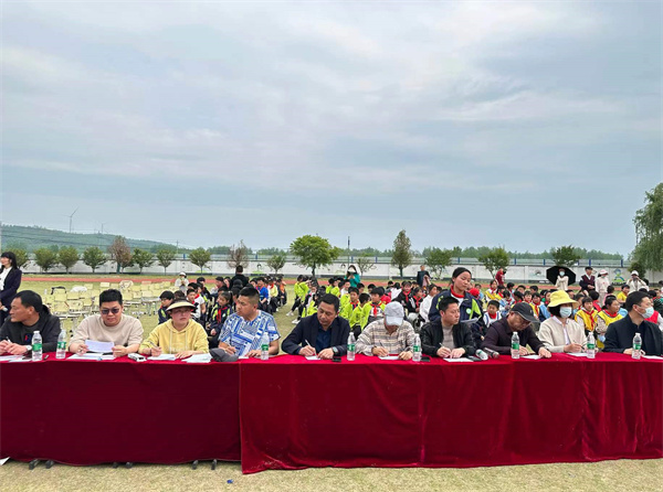 扬起希望风帆 阳光体育促成长——盱眙县仇集镇中心小学举行广播操比赛