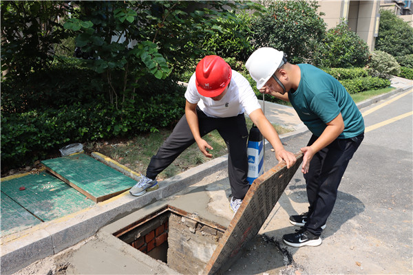 战高温保供水，盱眙水司抢修不分昼夜