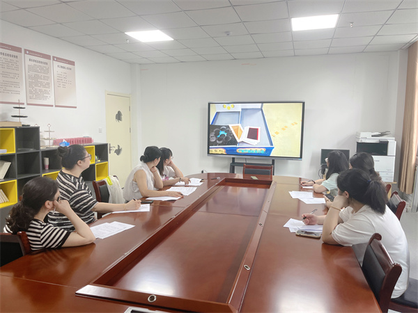 “自制”显创意，“玩教”乐无穷——盱眙县城南中心幼儿园举行教师自制教玩具评比活动