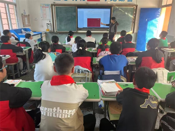 资助暖心 情润童心——盱眙县维桥中心小学开展资助宣传工作