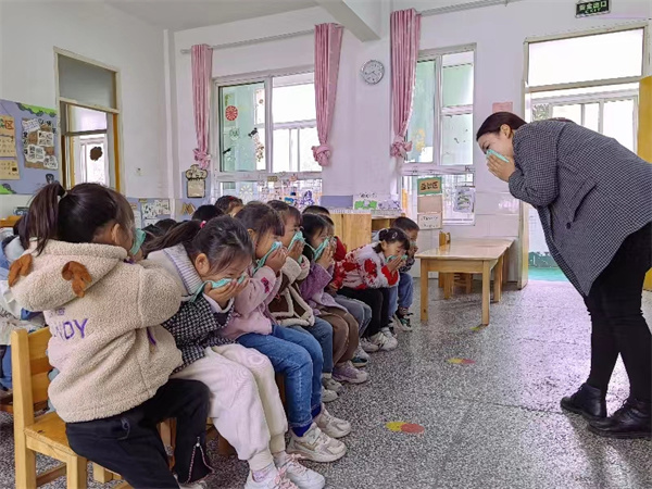 “火”速行动，安全“童”行——盱眙县天泉湖镇中心幼儿园开展119消防宣传活动