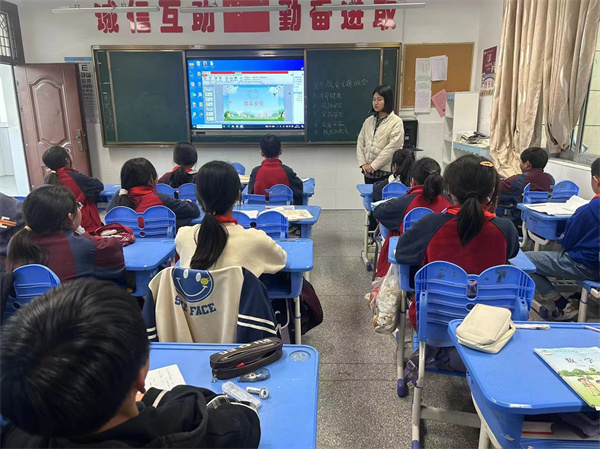 消除隐患 防范未然——盱眙县天泉湖小学开展消防安全宣传教育日主题活动