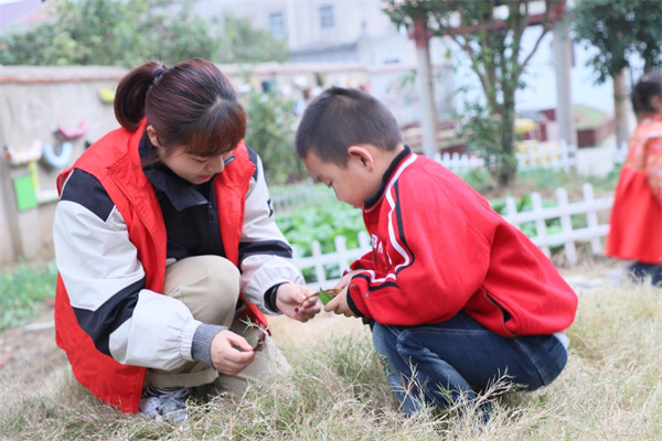盱眙县明祖陵中心幼儿园开展“用心关爱 守护成长”关爱留守困境儿童活动