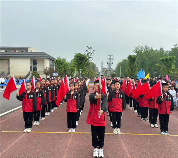 盱眙县盱城街道中心小学举行第十三届田径运动会