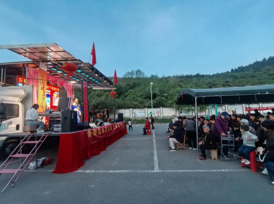 童前社区举办黄梅戏专场演出