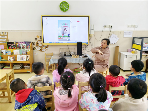 筑牢安全防线,护航快乐成长——盱眙县五墩幼儿园教育集团交通安全月活动圆