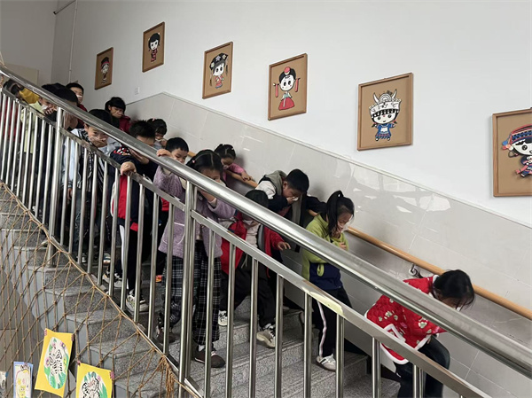 “火”速行动,安全“童”行——盱眙开发区中心幼儿园消防演习