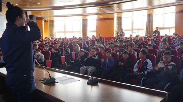 警心守护 安全童行——盱眙县五墩实验小学举办法治安全专题讲座