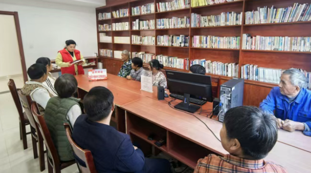 仪征市刘集镇建军村：一书一世界，共读邻里情