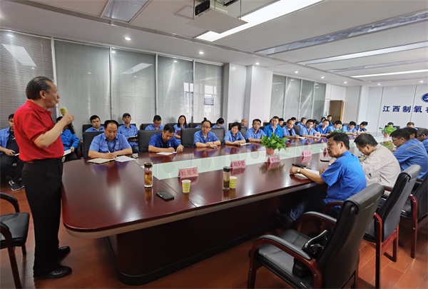 九江市总工会党史宣讲小分队走进江西制氧机公司宣讲大庆精神