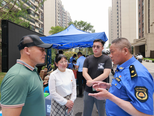 学党史办实事 垃圾分类我示范