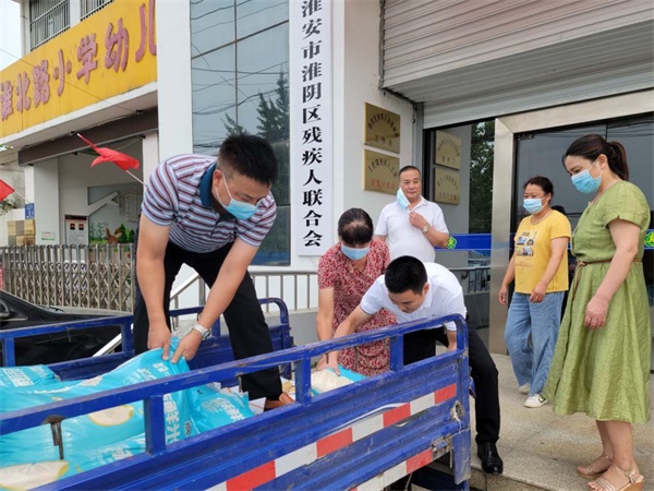 疫情无情,人间有爱