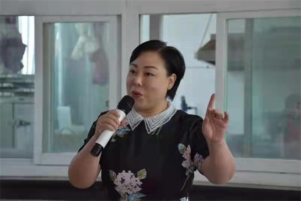盱眙开展“敬老献爱心 双节话团圆”司法公益活动