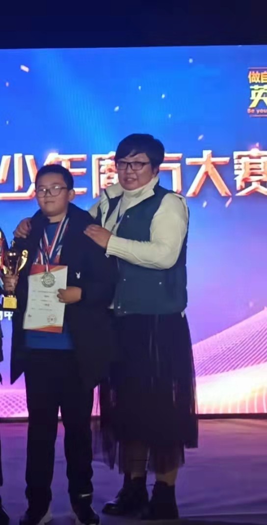 魔方转起来 风采亮出来——淮安成功举办全市第四届青少年魔方大赛