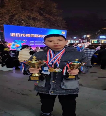 魔方转起来 风采亮出来——淮安成功举办全市第四届青少年魔方大赛