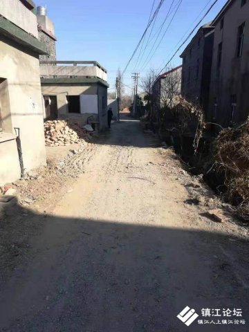 丹徒区谷阳镇黄序村“两委”扎实开展为民办实事投资修建水泥路