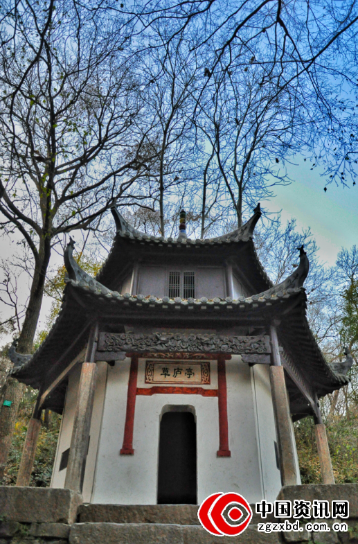 草庐亭,标注诸葛亮故居原址的纪念性建筑
