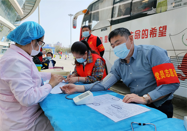 好人献上一滴血、病者除却万分忧——盱眙县社会组织志愿者开展无偿献血活动