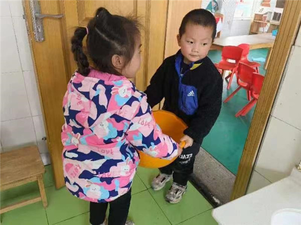 盱眙县兴隆乡中心幼儿园开展节水系列活动