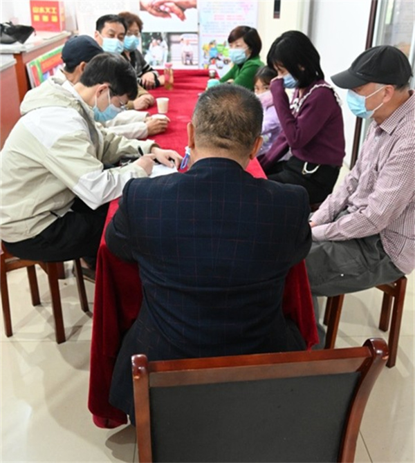 镇江山水义工服务社志愿者召开民主测评会及二季度工作安排布置