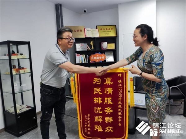 12349修好了东方花苑小区漫溢污水管！