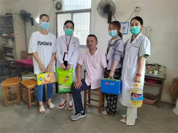 润州区慈善总会率领志愿者开展暑期调查慰问残疾人士活动